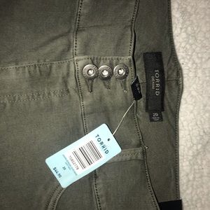 Torrid size 20 Bermuda shorts